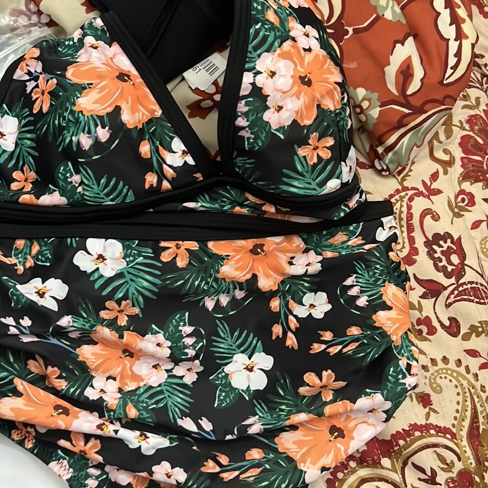 Bikini Set - Picture 5 of 5